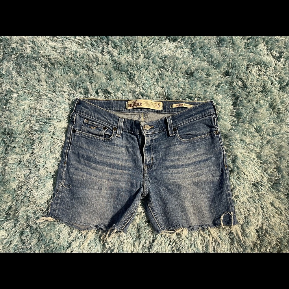 Hollister Laguna skinny cut off shorts Junior size 9  (0126)
